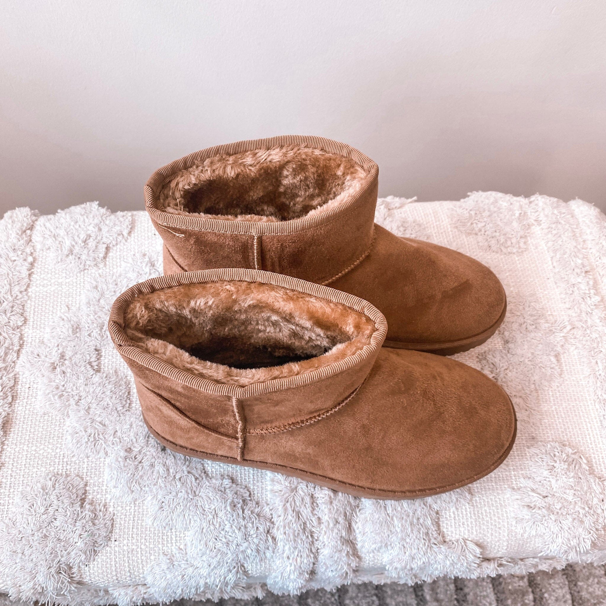 Ugg best sale basses camel